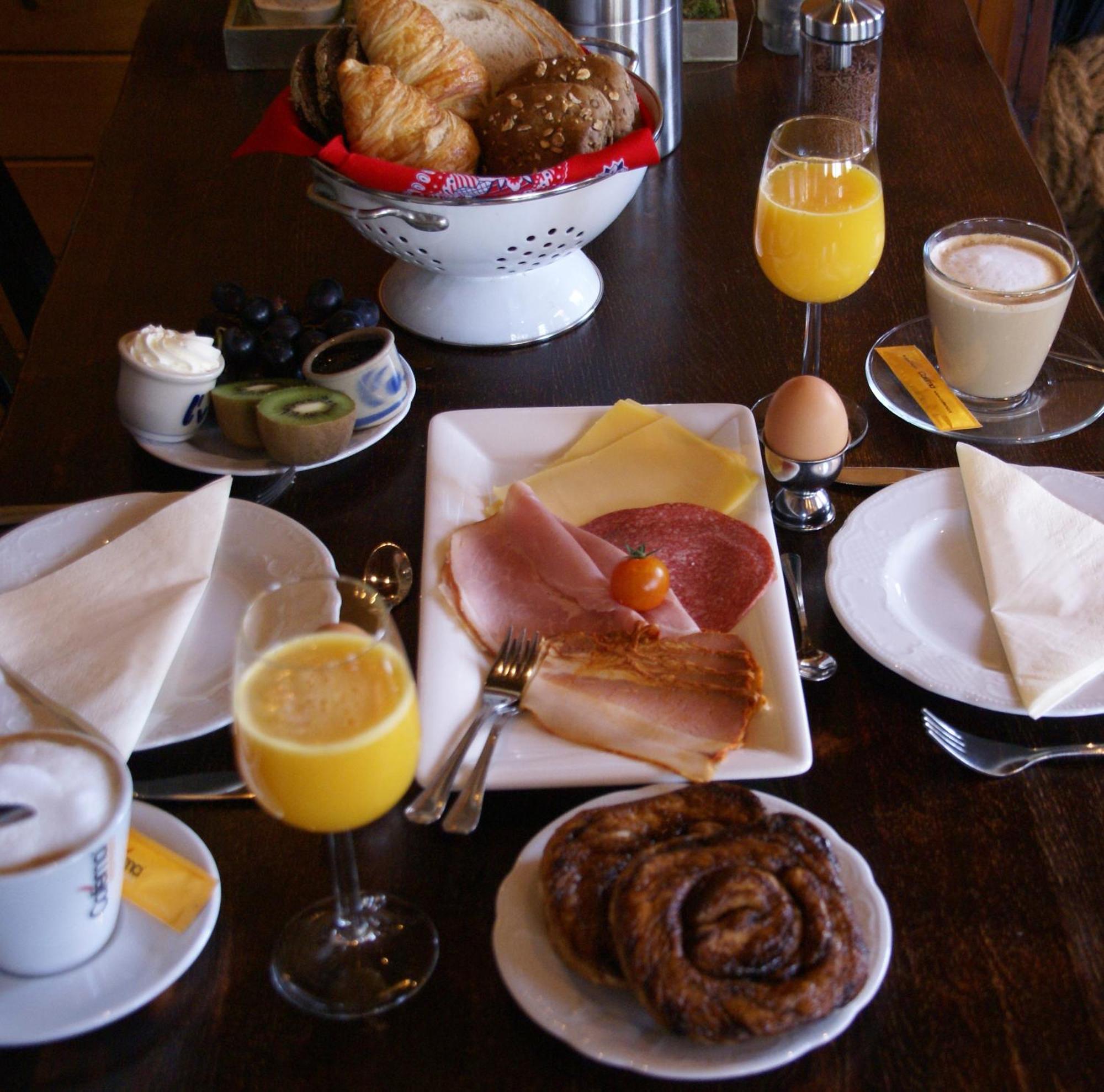 Hotel Restaurant De Boekanier เฟราเวนโปลเดอร์ ภายนอก รูปภาพ